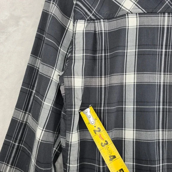 Icebreaker Merino Plaid Button Up Shirt Mens Small Long‎ Sleeve Pocket * holes - Picture 11 of 13